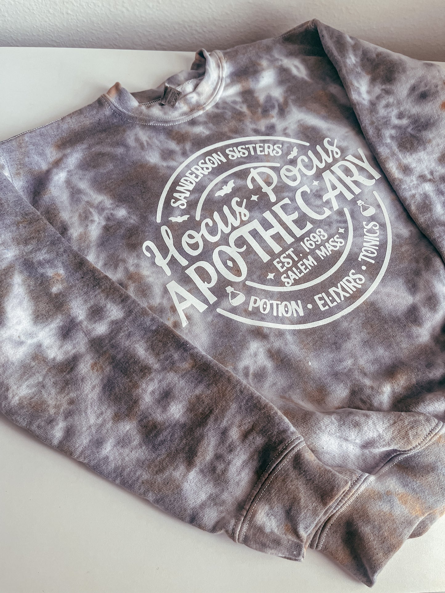 Kids Hocus Pocus Sanderson Sisters Tie Dye Kids Youth Heavy Blend Crewneck Sweatshirt