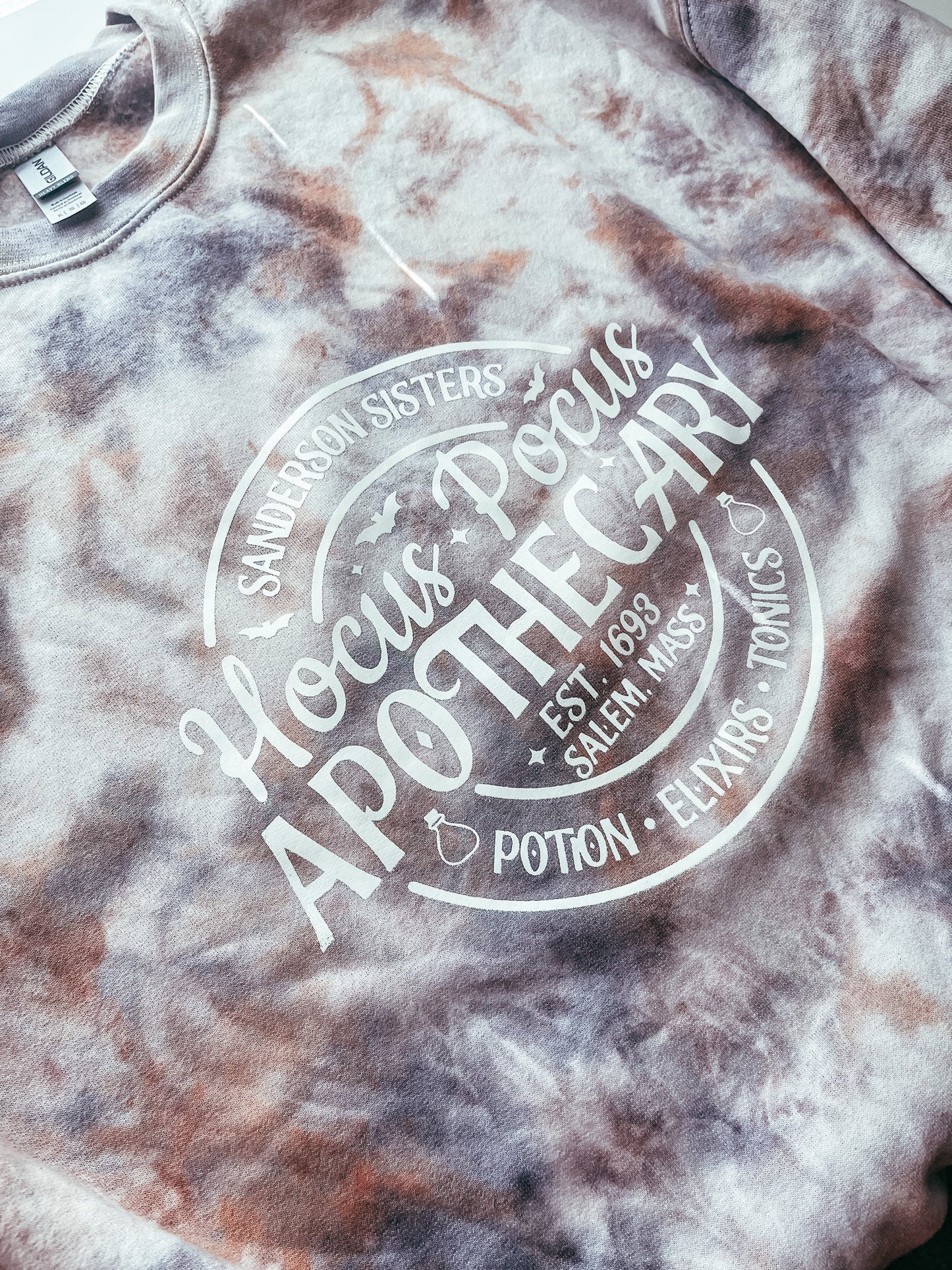 Kids Hocus Pocus Sanderson Sisters Tie Dye Kids Youth Heavy Blend Crewneck Sweatshirt