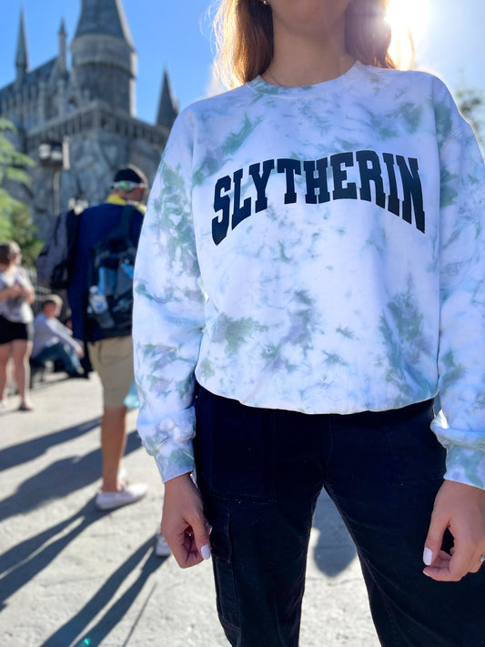 Hogwarts Houses Tie Dye Heavy Blend Crewneck Sweatshirt - The Bold Designer